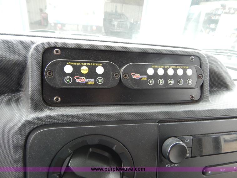 image for item I4681 2009 Ford E450 Goshen bus