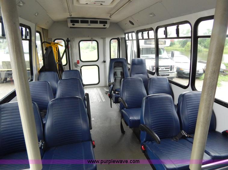 image for item I4681 2009 Ford E450 Goshen bus