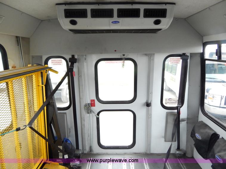 image for item I4681 2009 Ford E450 Goshen bus