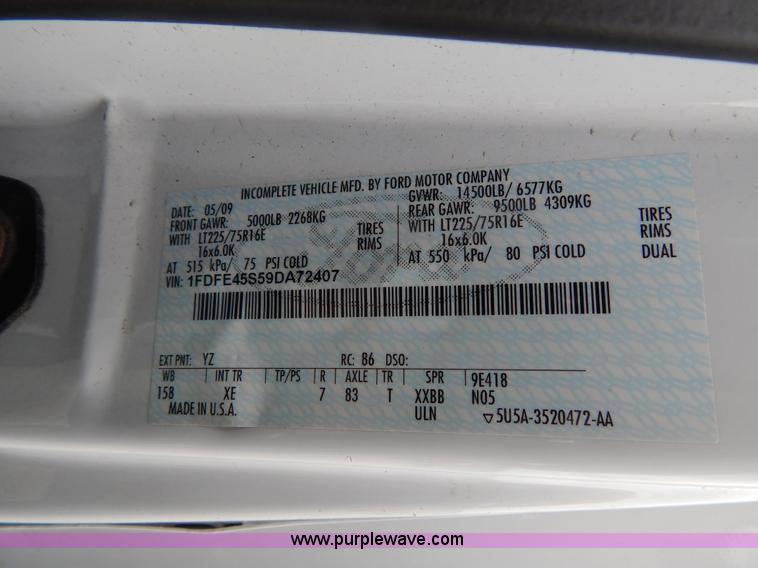 image for item I4681 2009 Ford E450 Goshen bus