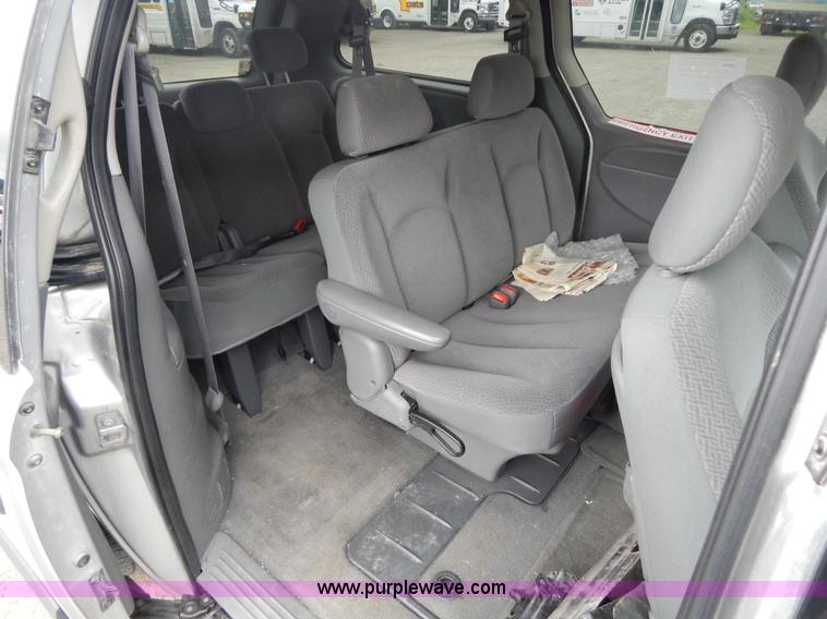 image for item I4682 2007 Dodge Grand Caravan SE van