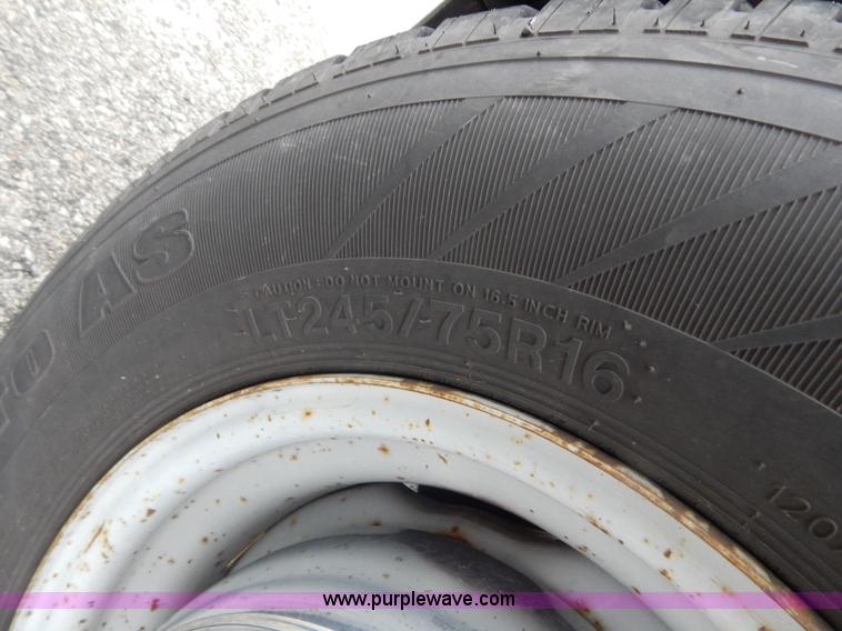 image for item I4683 2006 Ford E350 Super Duty Extended van