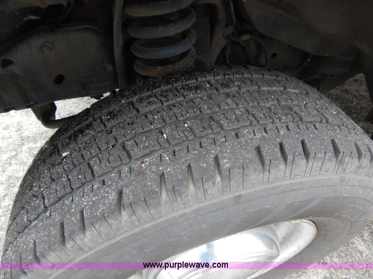 image for item I4683 2006 Ford E350 Super Duty Extended van