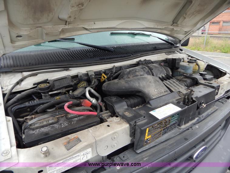 image for item I4683 2006 Ford E350 Super Duty Extended van