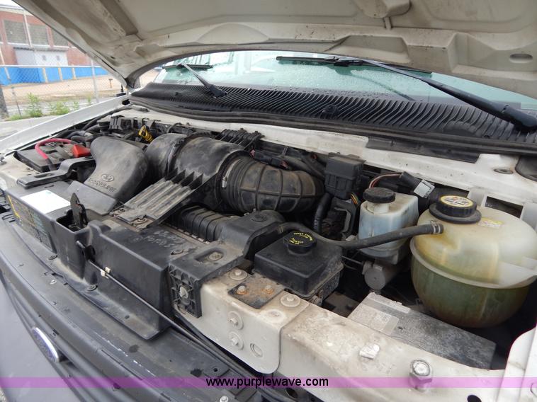 image for item I4683 2006 Ford E350 Super Duty Extended van