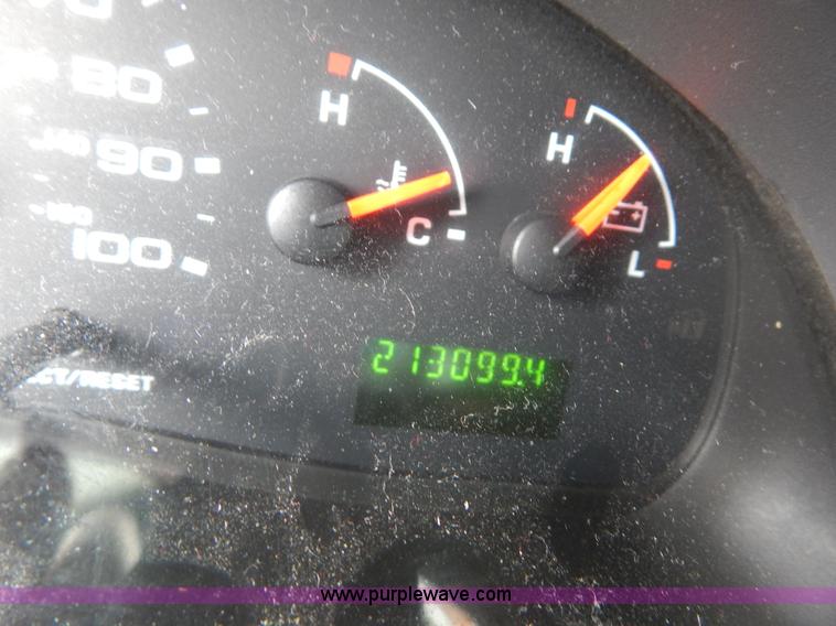 image for item I4683 2006 Ford E350 Super Duty Extended van