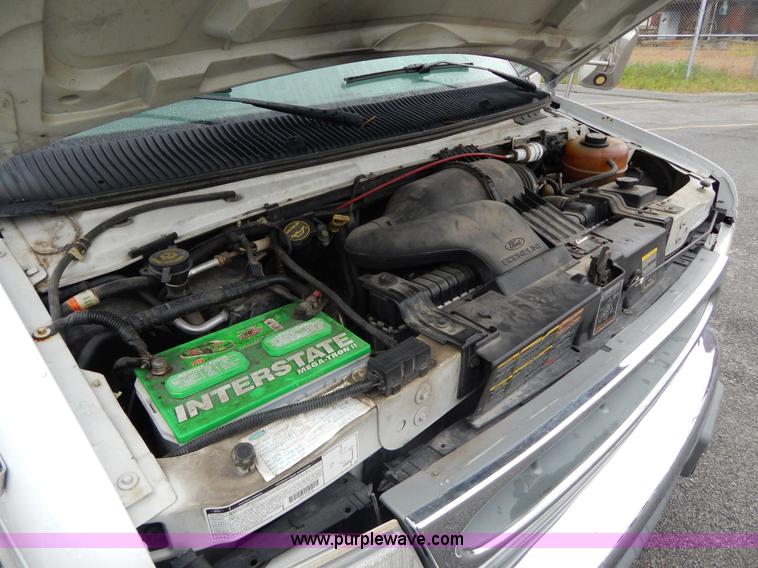 image for item I4685 2001 Ford Econoline E450 Diamond Coach bus