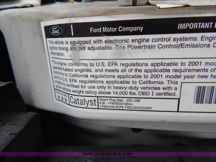 image for item I4685 2001 Ford Econoline E450 Diamond Coach bus