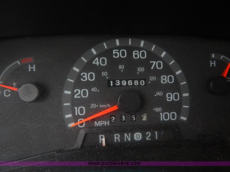 image for item I4685 2001 Ford Econoline E450 Diamond Coach bus