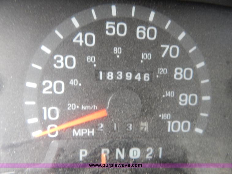 image for item I4686 2003 Ford E350 Goshen bus