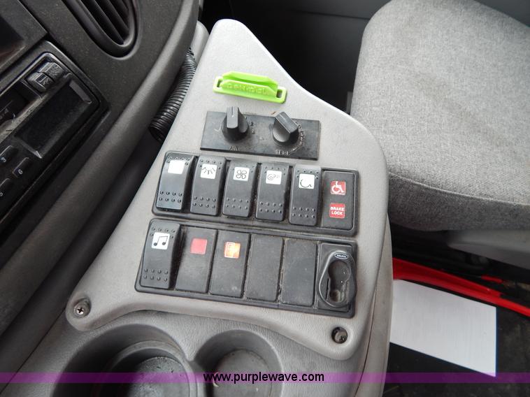 image for item I4686 2003 Ford E350 Goshen bus