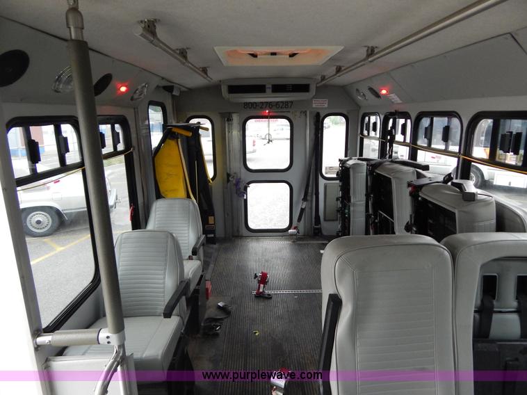 image for item I4686 2003 Ford E350 Goshen bus