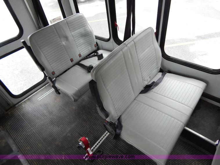 image for item I4686 2003 Ford E350 Goshen bus