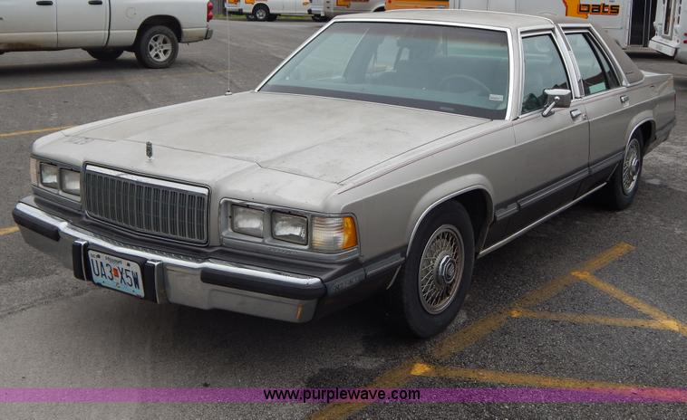 image for item I4687 1990 Mercury Grand Marquis GS