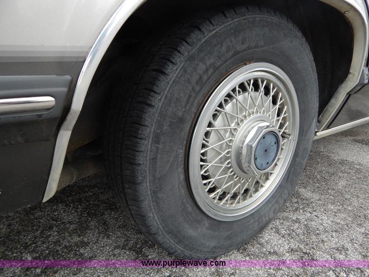 image for item I4687 1990 Mercury Grand Marquis GS