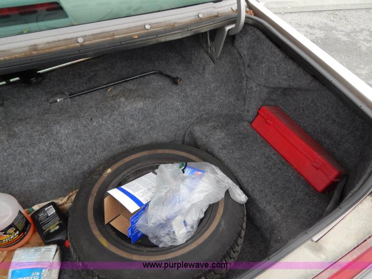 image for item I4687 1990 Mercury Grand Marquis GS