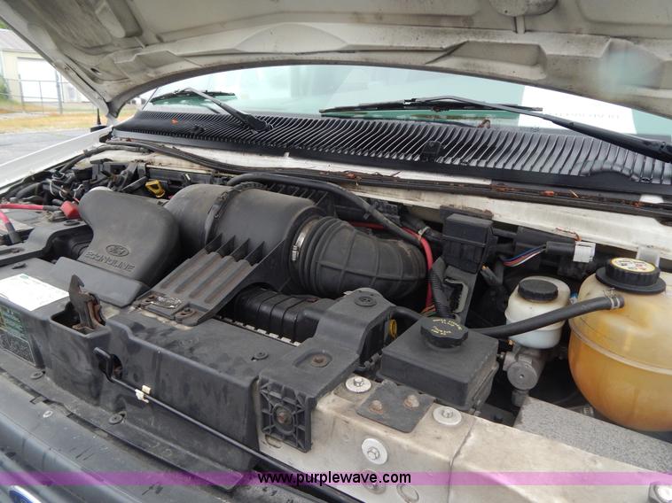 image for item I4691 2005 Ford E350 van