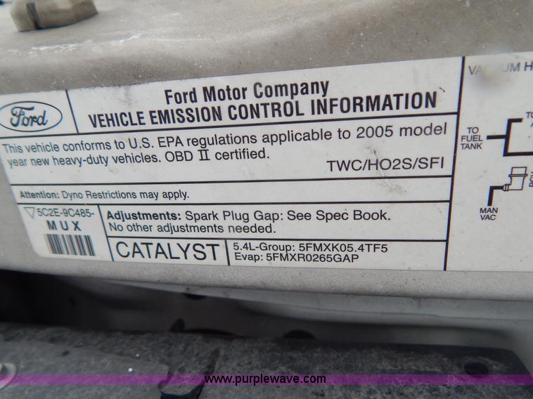 image for item I4691 2005 Ford E350 van