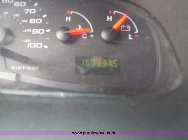 image for item I4691 2005 Ford E350 van