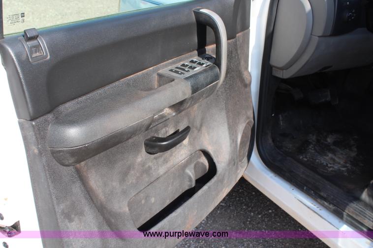 image for item J2171 2008 Chevrolet Silverado 1500 Ext. Cab pickup truck