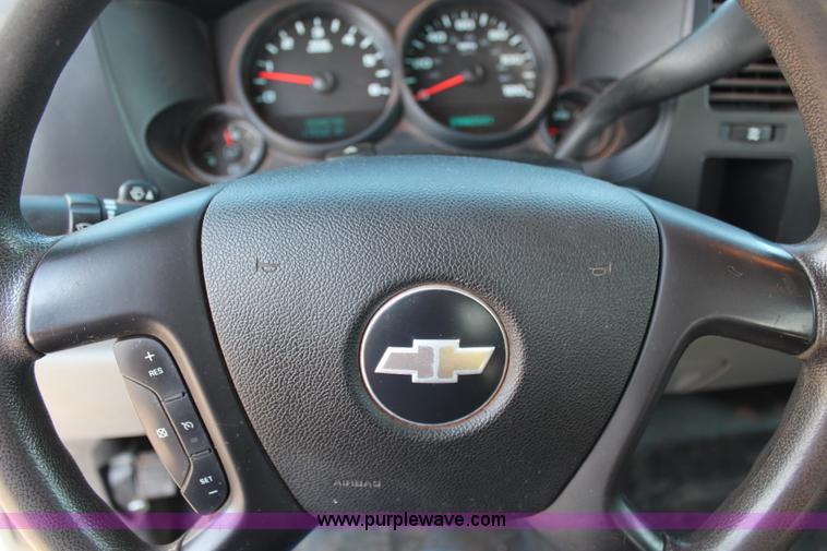 image for item J2171 2008 Chevrolet Silverado 1500 Ext. Cab pickup truck