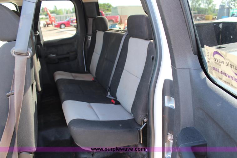 image for item J2171 2008 Chevrolet Silverado 1500 Ext. Cab pickup truck