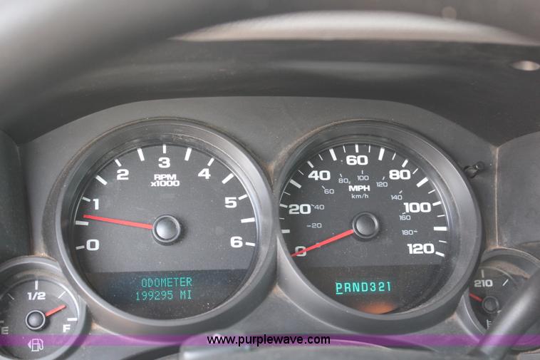 image for item J2172 2007 Chevrolet Silverado 1500 Ext. Cab pickup truck