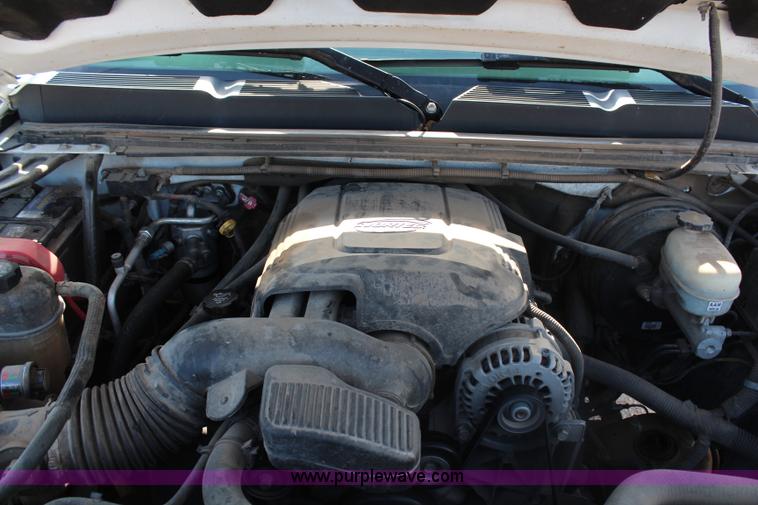 image for item J2172 2007 Chevrolet Silverado 1500 Ext. Cab pickup truck