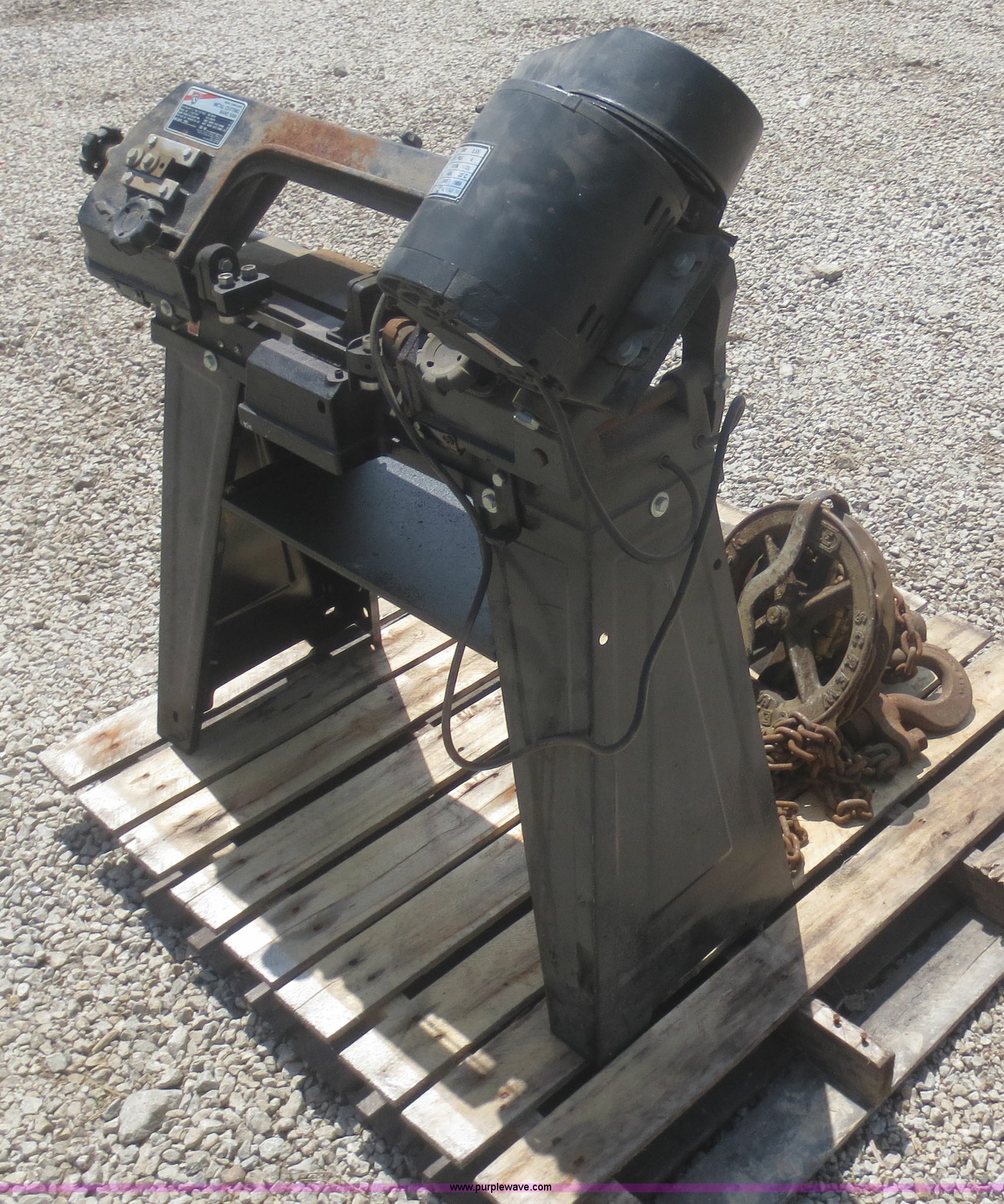 Buffalo metal cutting band saw in Fort Scott, KS | Item AZ9218 sold