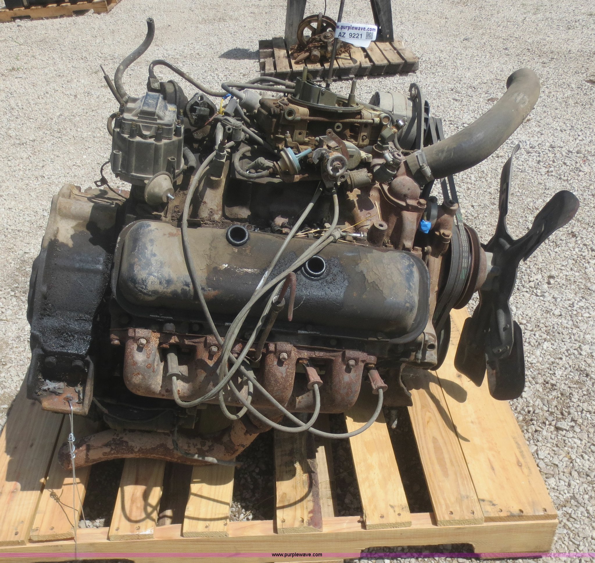 1979 Chevrolet 366 eight cylinder gas engine in Fort Scott, KS Item