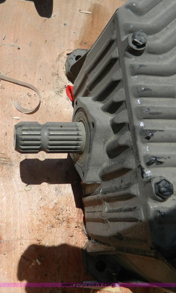 Splitter gearbox in Salina, KS Item AD9792 sold Purple Wave