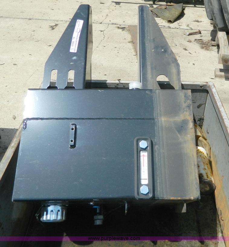 image for item AL9869 (2) oil reservoir tanks