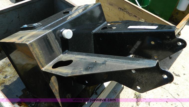 image for item AL9869 (2) oil reservoir tanks