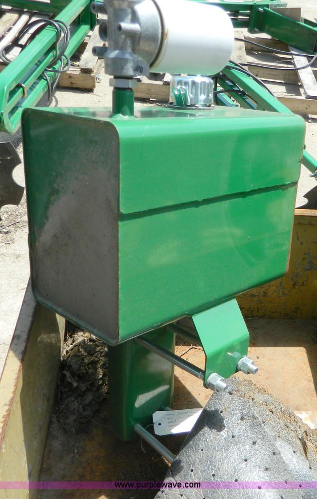 image for item AL9869 (2) oil reservoir tanks