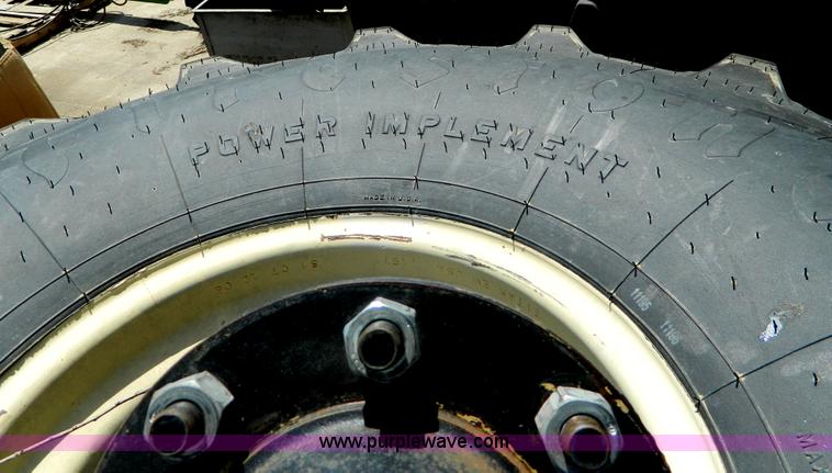 image for item AL9871 (2) 21.5L-16.1 power implement tires and wheels