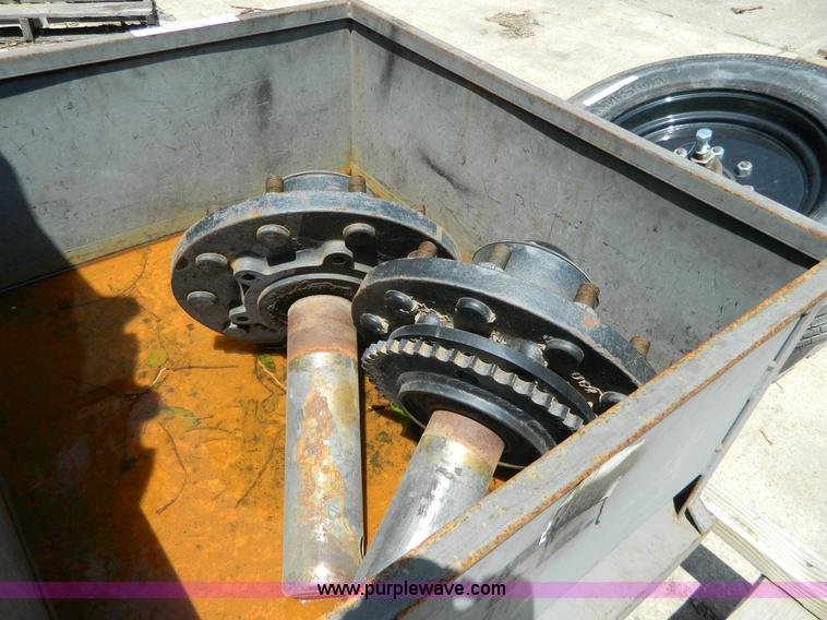 image for item AL9872 (2) 10 bolt hubs