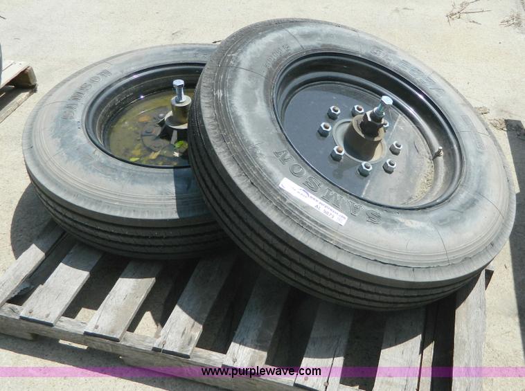 image for item AL9873 (2) 8R19.5 tires and wheels