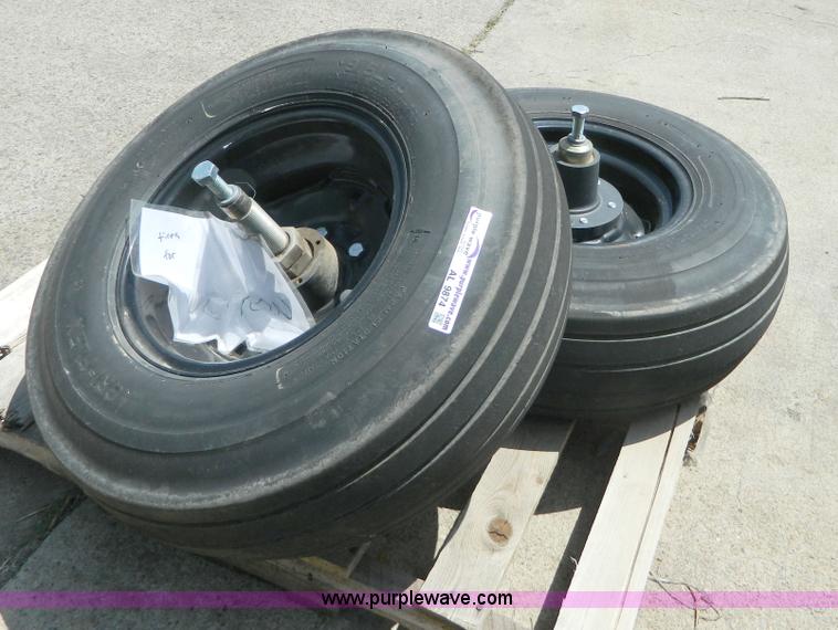 image for item AL9874 (2) 9.5L-15 flotation tires and wheels