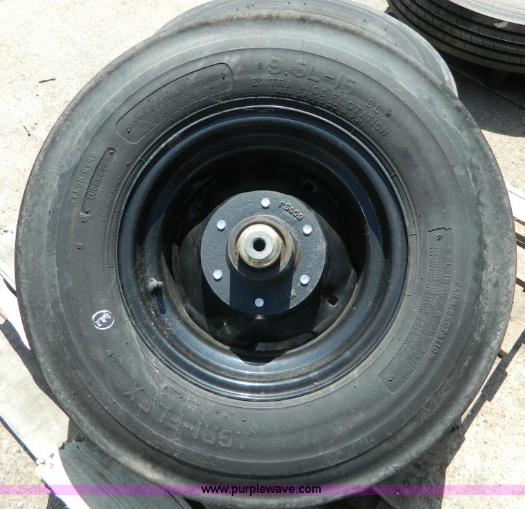 image for item AL9874 (2) 9.5L-15 flotation tires and wheels