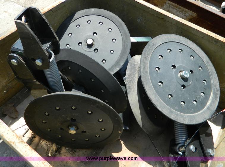 image for item AL9875 (3) rubber wheel furrow units