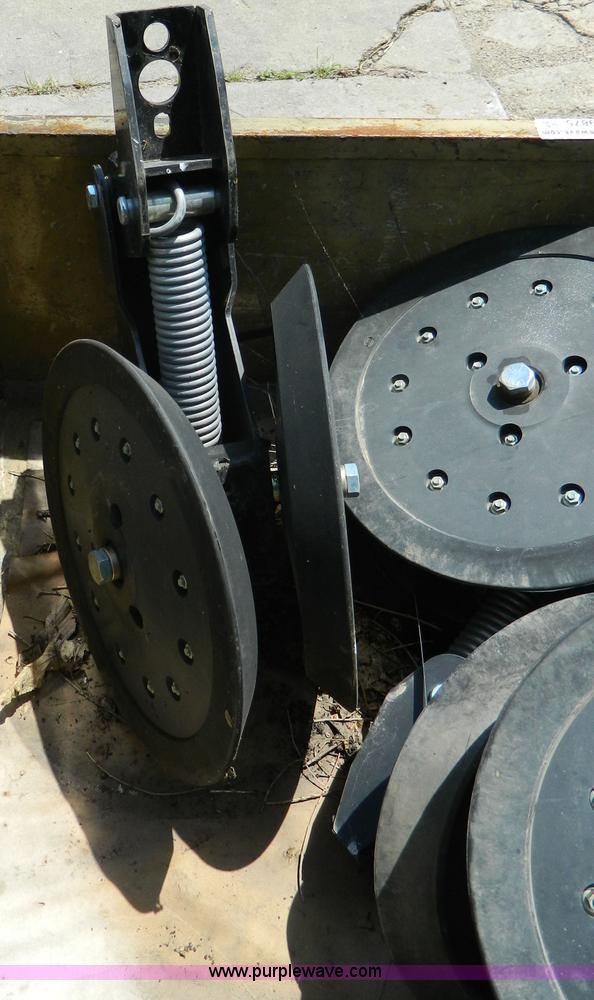 image for item AL9875 (3) rubber wheel furrow units