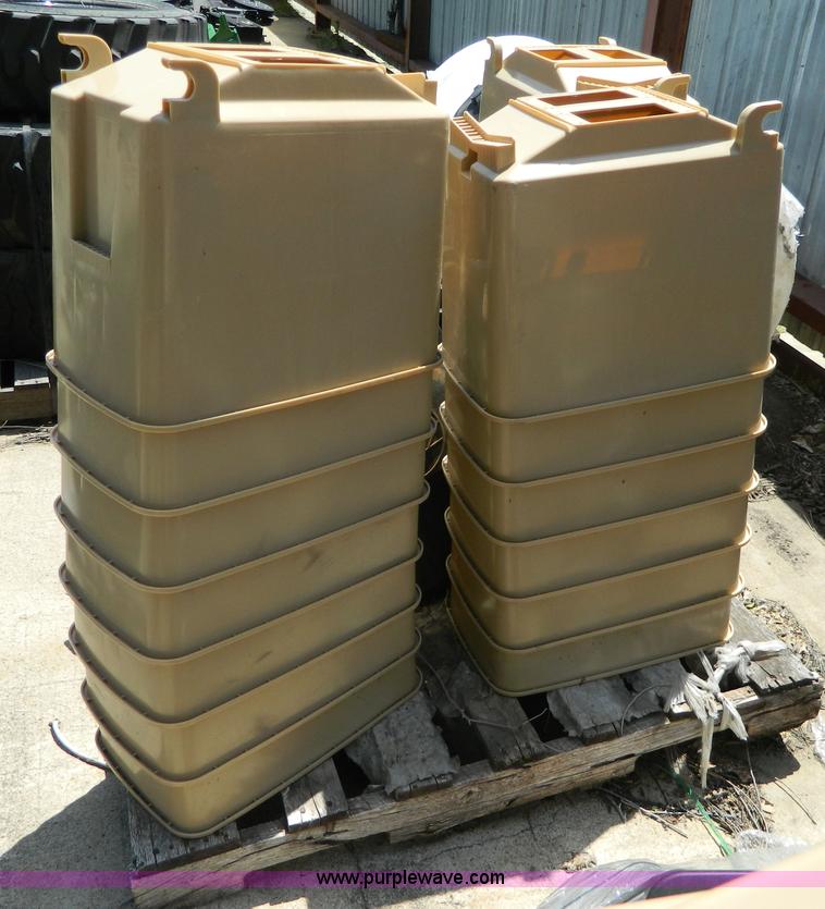 image for item AL9882 (19) plastic seed hoppers