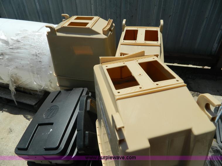 image for item AL9882 (19) plastic seed hoppers