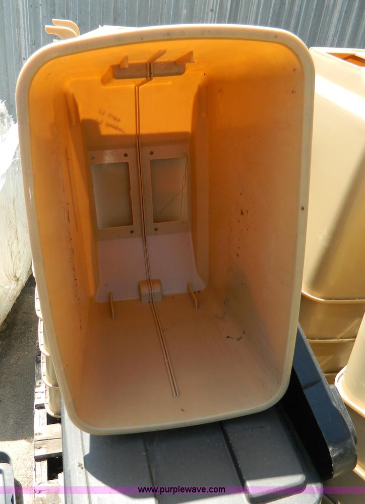 image for item AL9882 (19) plastic seed hoppers