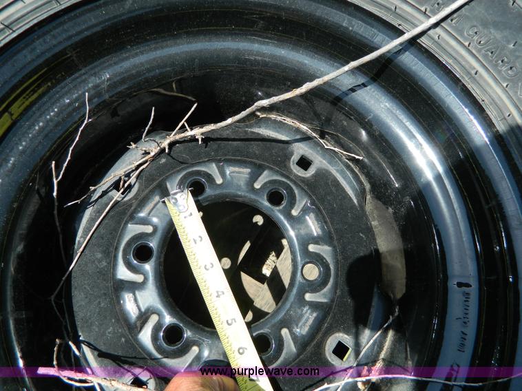 image for item AL9884 (4) 30.5x12.5-16.5 NHS tires and wheels