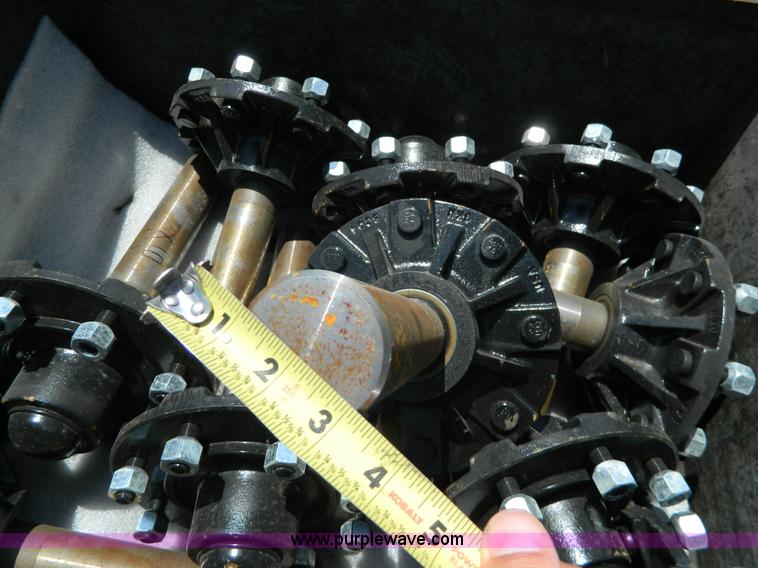 image for item AL9889 (10) eight bolt hubs