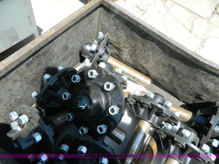 image for item AL9889 (10) eight bolt hubs