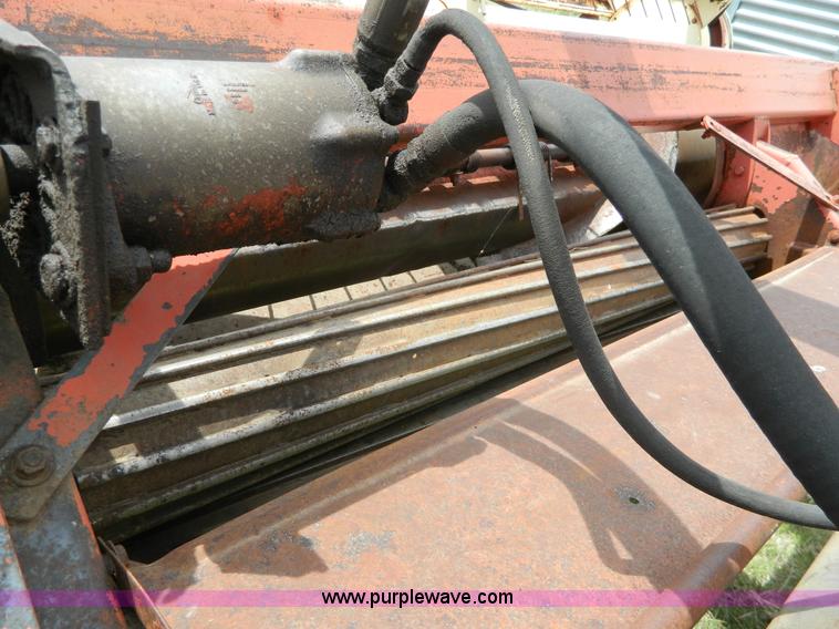 image for item AL9993 Hesston 1014 HydroSwing swather