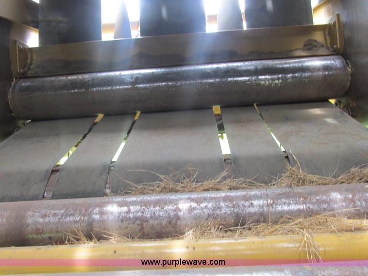 image for item B4920 1997 Vermeer 605K round baler