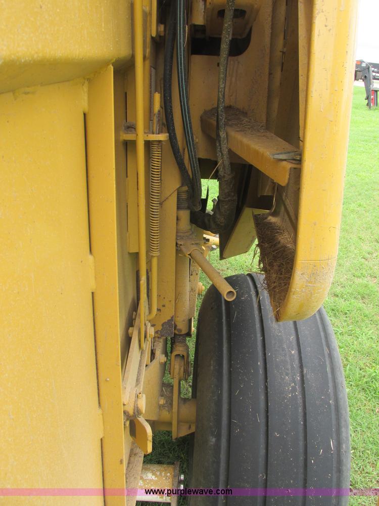 image for item B4920 1997 Vermeer 605K round baler